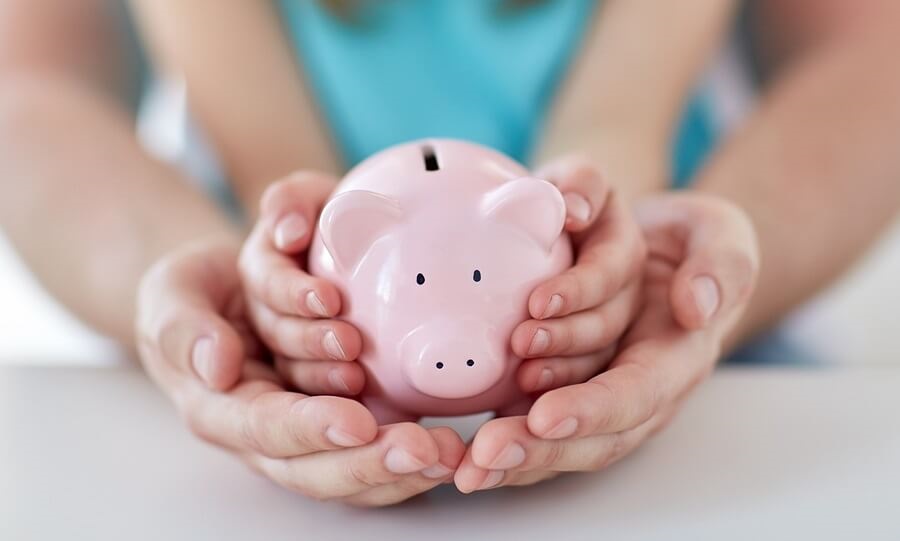 Teaching Kids About Money Saving in Piggy Bank H